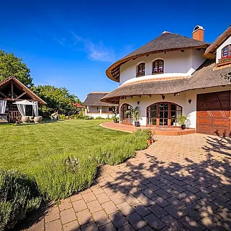 Bed & Breakfast Butik Design Nádas Abádszalók